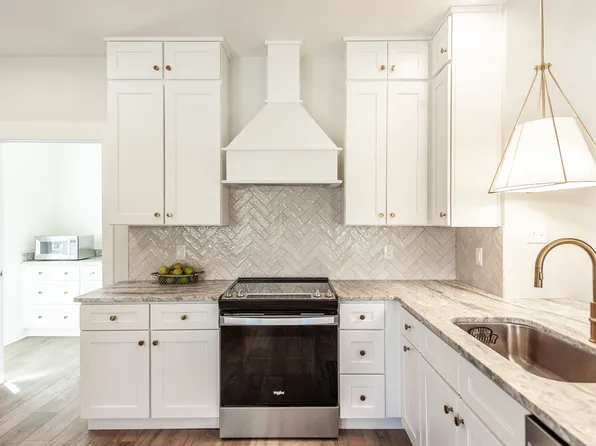 105 Cages Rd, Hendersonville, TN 37075