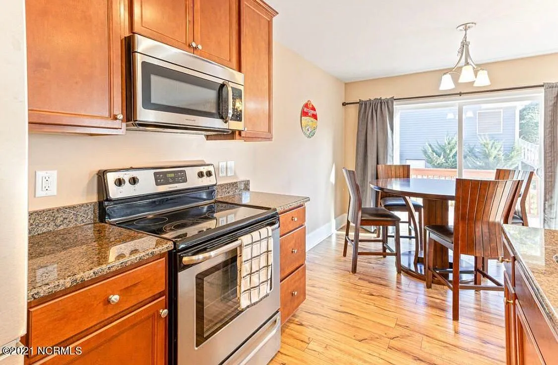 301 N Saylor St — Photo 4