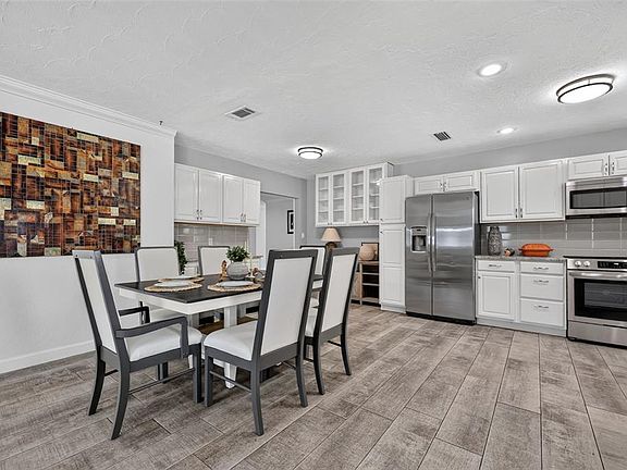 5th image of 2711 27TH AVENUE DRIVE W