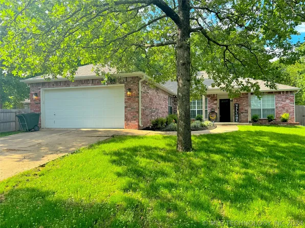 6705 Silver Oak Cir, Tulsa, OK 74107