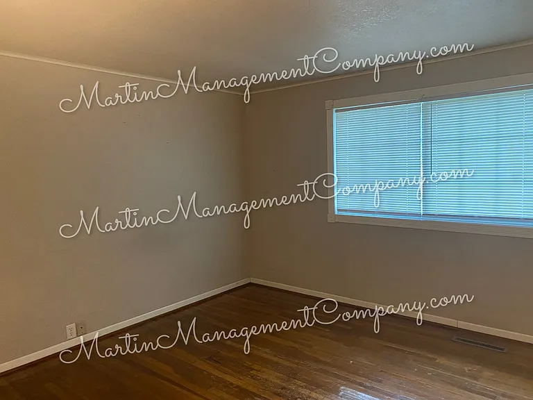 233 Rainbow Dr — Photo 9