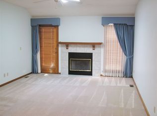 2634A SW Arrowhead Rd, Topeka, KS 66614