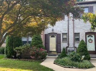 74 Bishop Dr, Aston, PA 19014