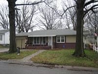 2nd image of 509 W Meadow Ln