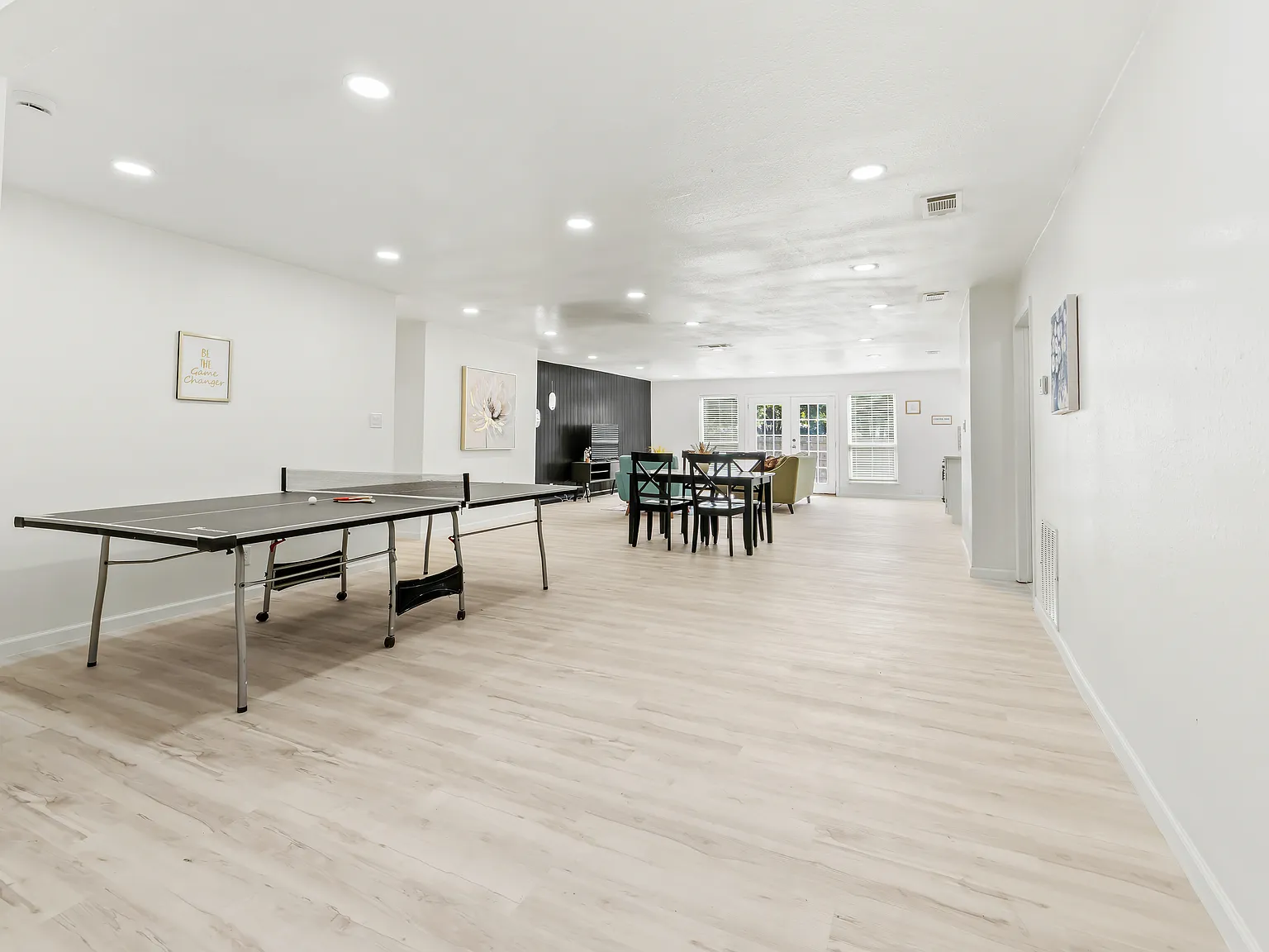 4 bed, 2457 sqft, $4,500 — Photo 3