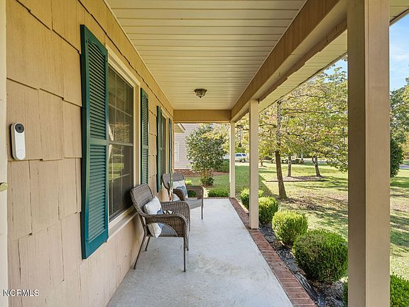 5th image of 2711 Brookhaven Drive