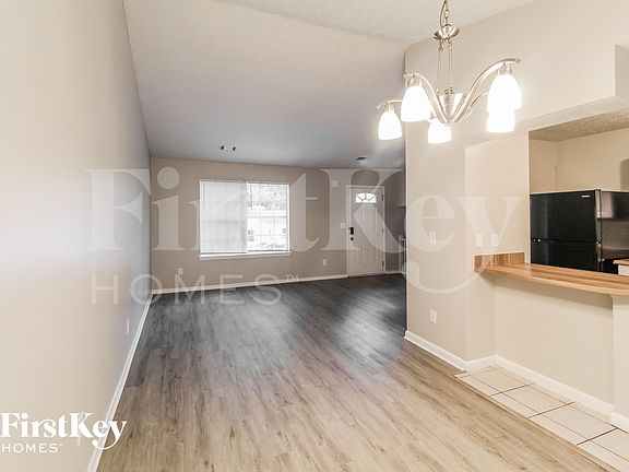 3rd image of 4631 Garden Hills Dr