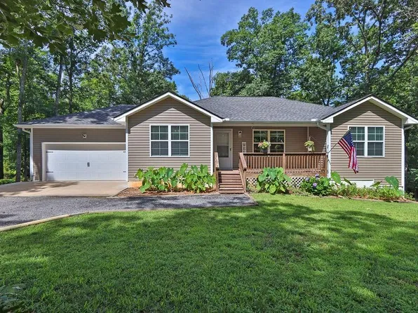 107 Emmette Dr, Dawsonville, GA 30534
