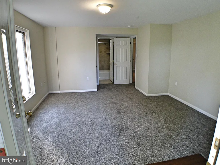 115 Morton Ave #1 — Photo 13