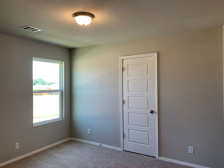 2001 S Amarillo Dr — Photo 12