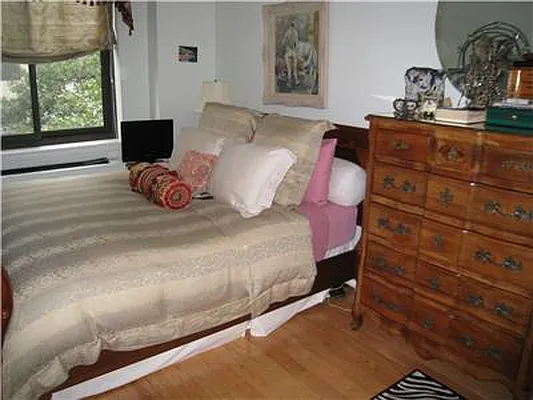 Rented by R New York | media 10