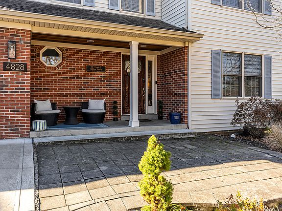 2nd image of 4828 Coral Creek Cir