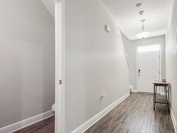4th image of 5840 Callaway Cir