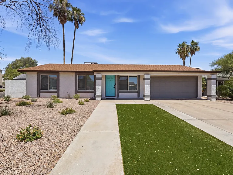 932 W Julie Dr — Photo 5