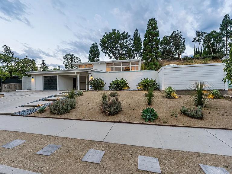 17042 Lisette St — Photo 61
