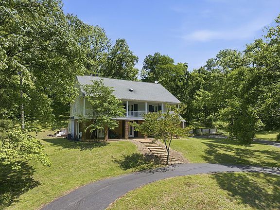 5th image of 714 Sneed Rd W