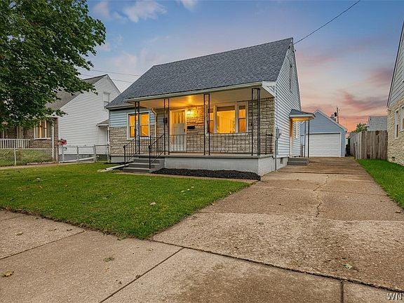4th image of 3644 Ferry Ave
