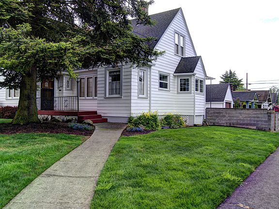 5th image of 4602 Tacoma Ave S