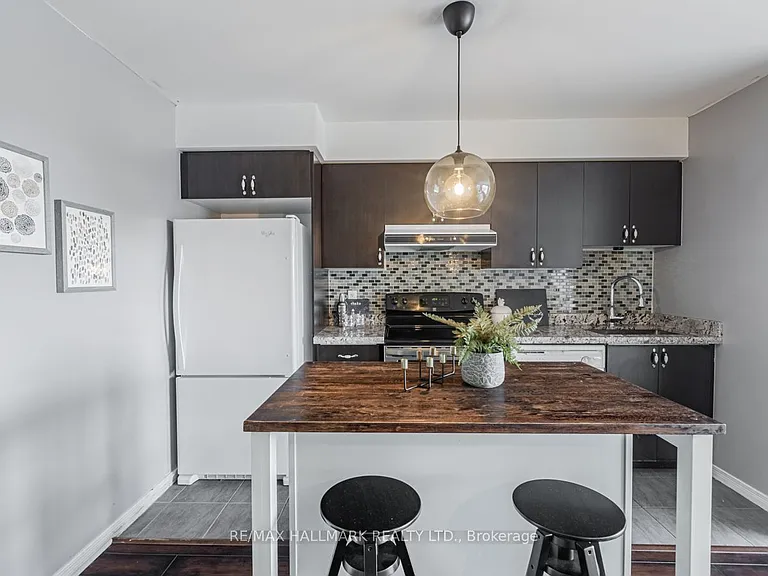 60 Heintzman St #1802 — Photo 9