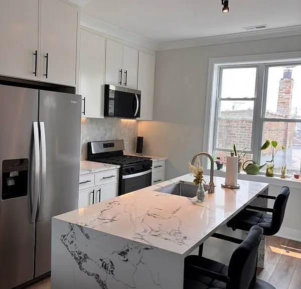 3651 W 25th St #1R — Photo 4