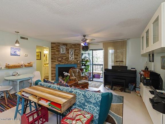 2nd image of 3600 Sable Palm Ln #0