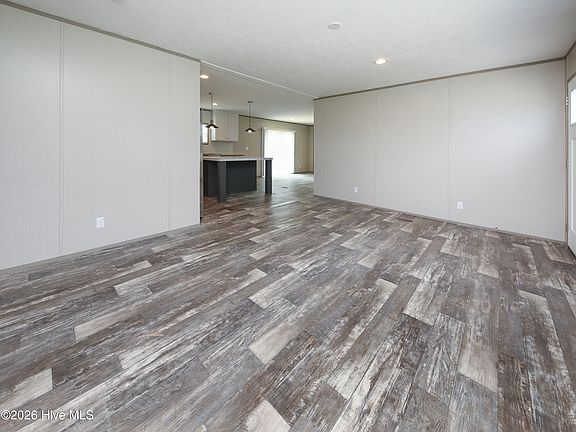 3rd image of 432 Hopewell Road
