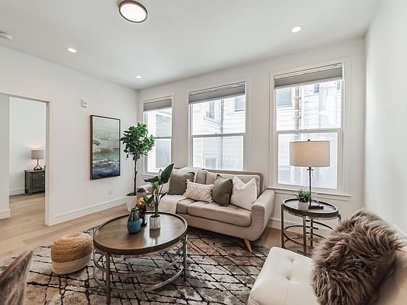 3rd image of 1492 Larkin St #6F