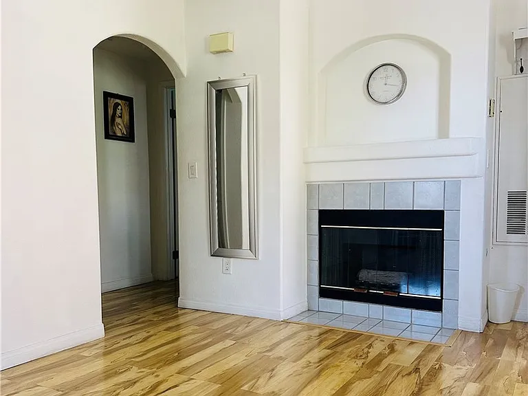 517 Indian Bluff St #202 — Photo 2
