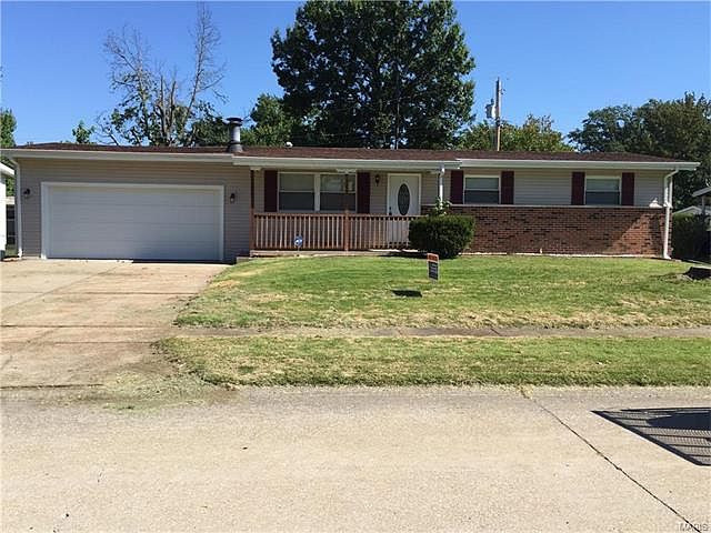 1st image of 745 Blackbird Dr