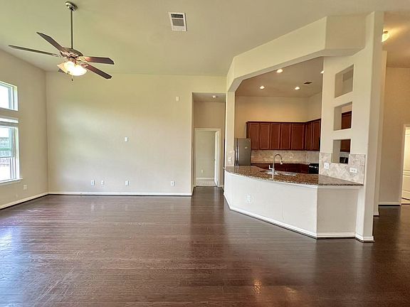 4th image of 8250 Arezzo Dr