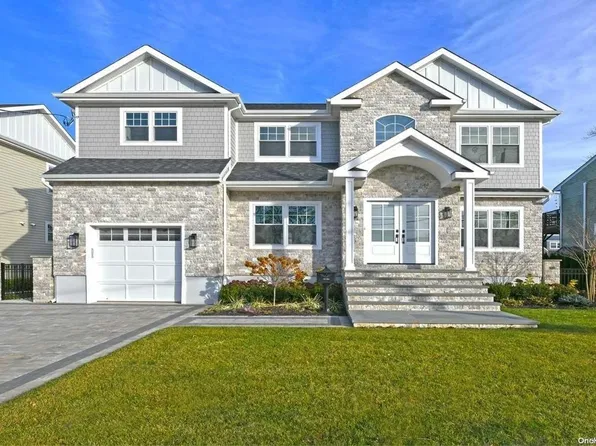 127 Beach Road, Massapequa, NY 11758