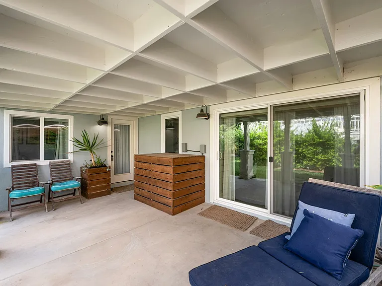 305 Neptune Ave — Photo 49
