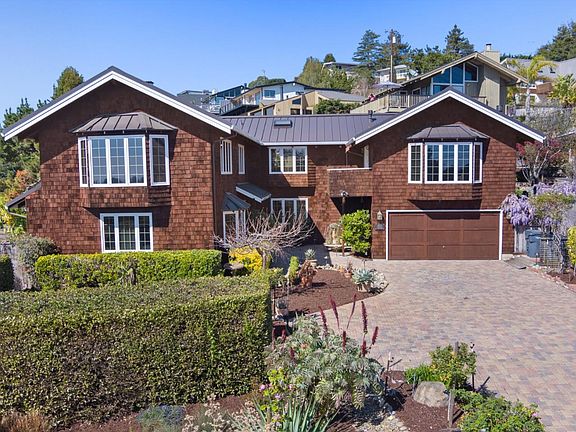 3rd image of 511 Cuesta Dr