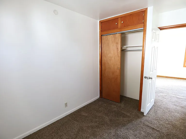 458 Park St — Photo 9