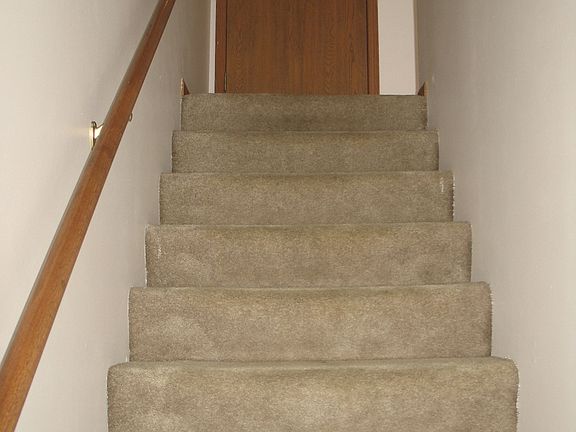 2nd image of 1144 Goodhue Blvd APT 04