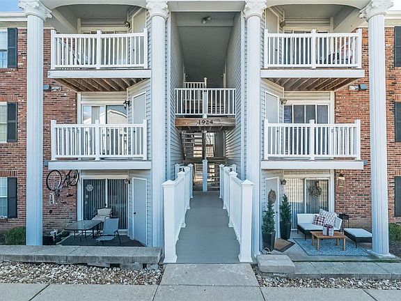 2nd image of 1924 Marine Terrace Dr APT E