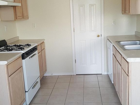 4th image of 5869 W Valley Cir