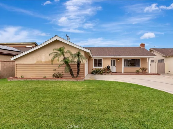 15691 Swan Ln, Huntington Beach, CA 92649