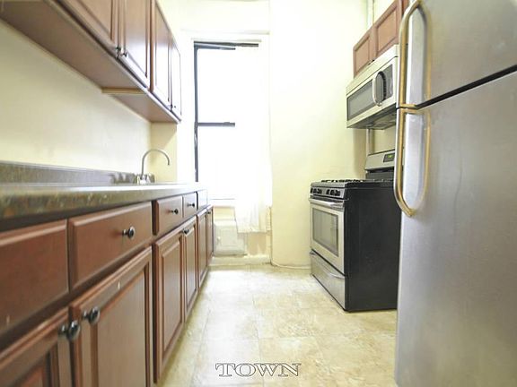 3rd image of 1176 President St APT 8