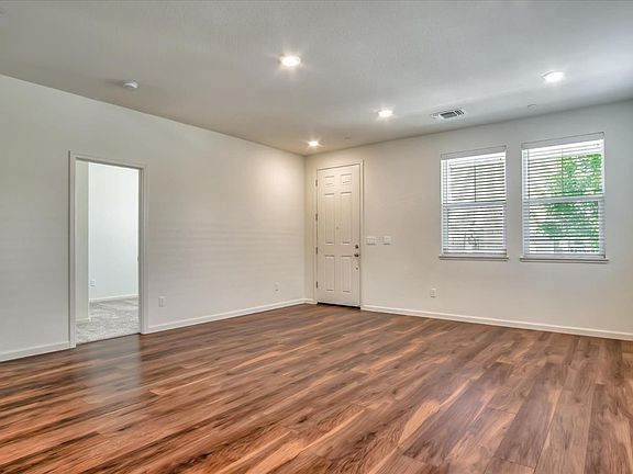 5th image of 1280 Steinbeck Dr