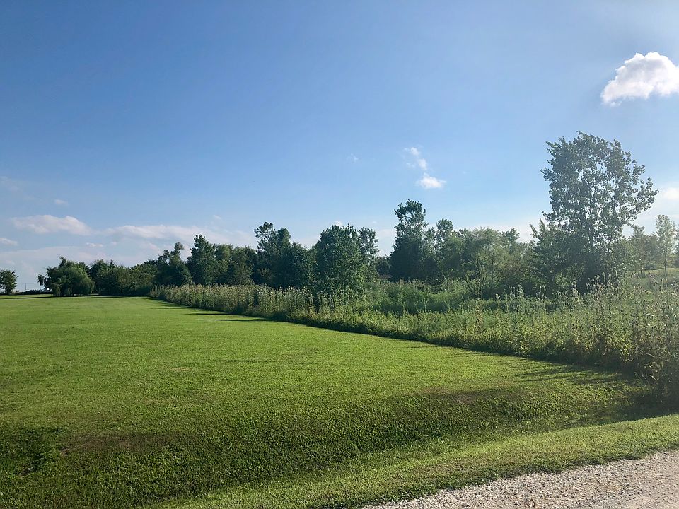 1st image of 27420 Clover Dr