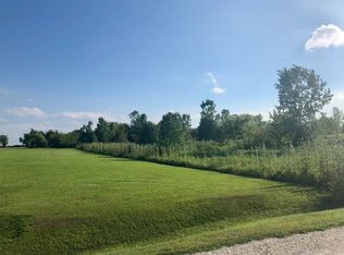 27420 Clover Dr, Sedalia, MO 65301