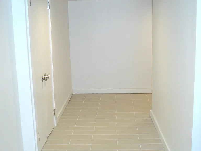 514 Morgan Ave N — Photo 21