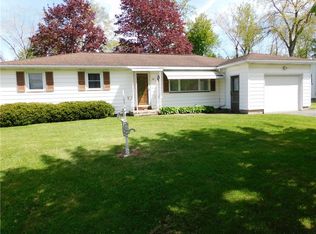 64 Pickdale Dr, Rochester, NY 14626