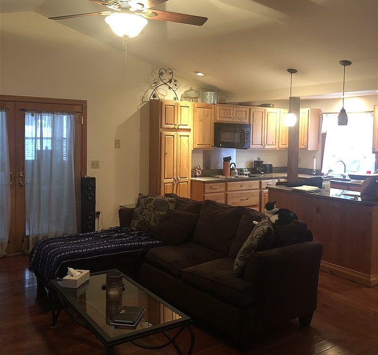 1st image of 2 Buyck Ave #C