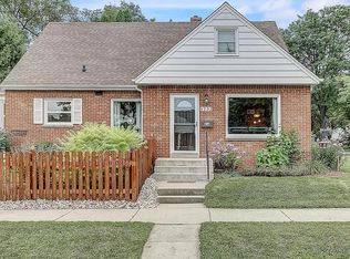 8233 W Chambers St, Milwaukee, WI 53222