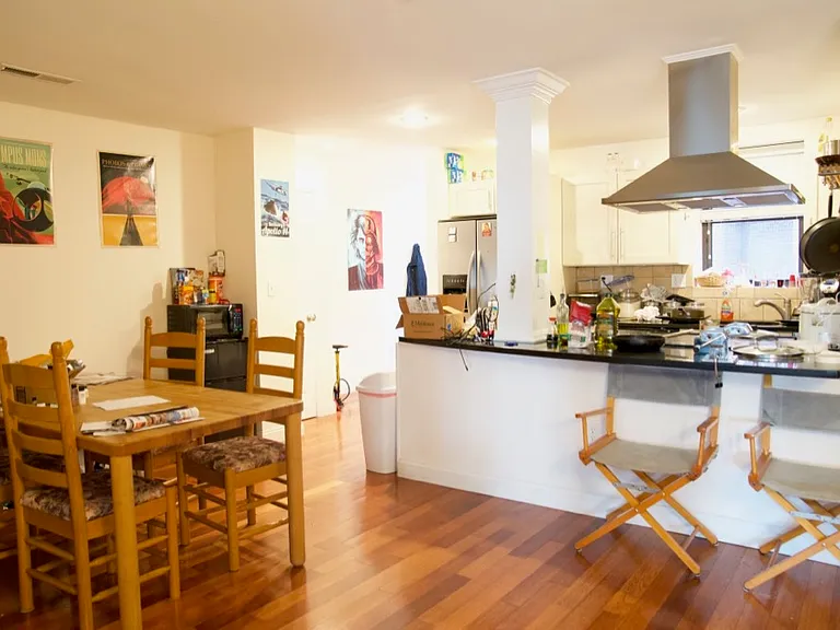 841 Parker St #101 — Photo 3
