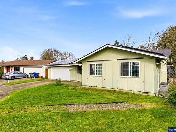 3rd image of 4855 Falcon Ct NE