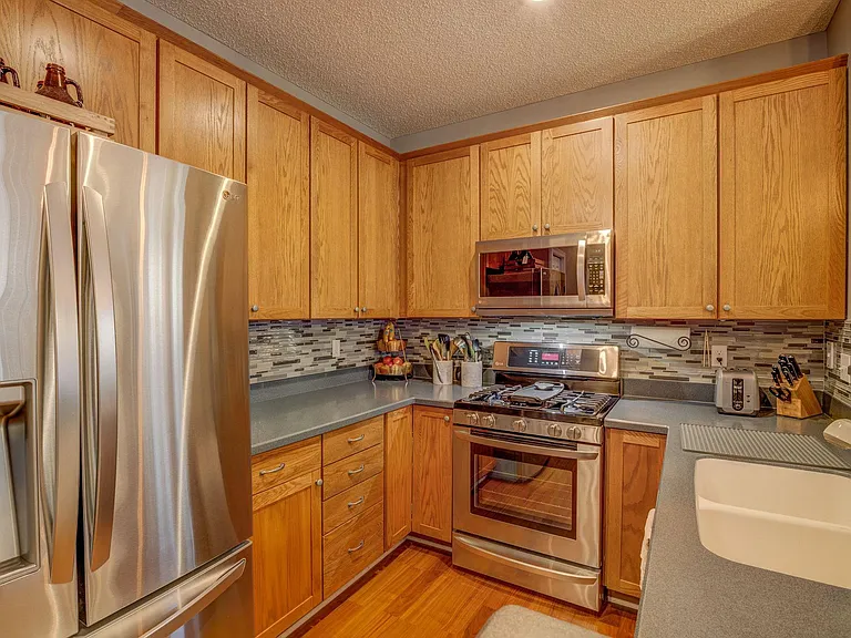 1634 Woodlynn Ave #1 — Photo 6