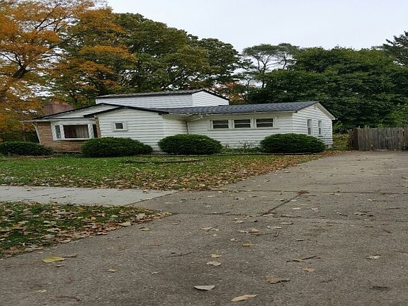 3rd image of 17754 Five Points St